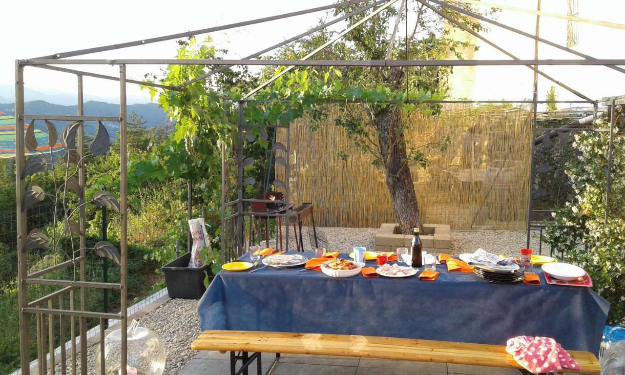 Agriturismo Nonni Devia Lucinasco Экстерьер фото